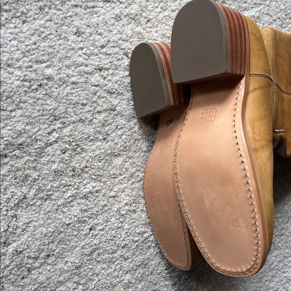 Frye Campus 14L Banana Boots - size 9.5 - Picture 4 of 9